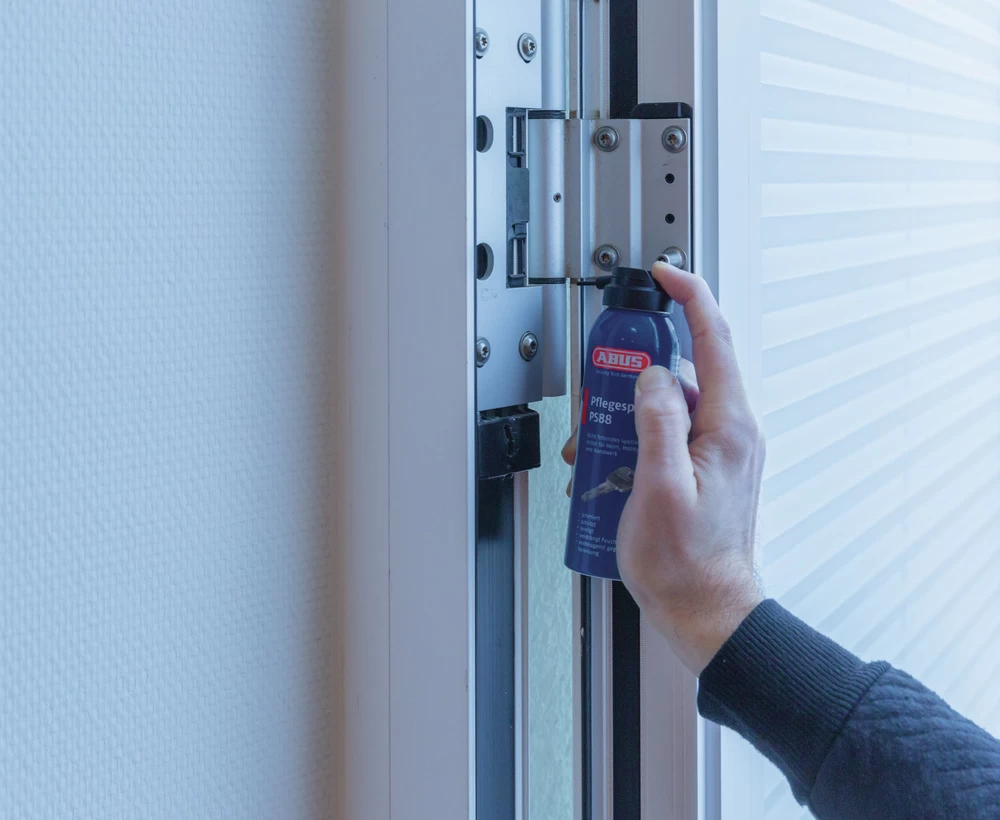 ABUS Schloss Pflegespray PS88 50ml 5 ABUS Schloss Pflegespray PS88 50ml – Bild 3
