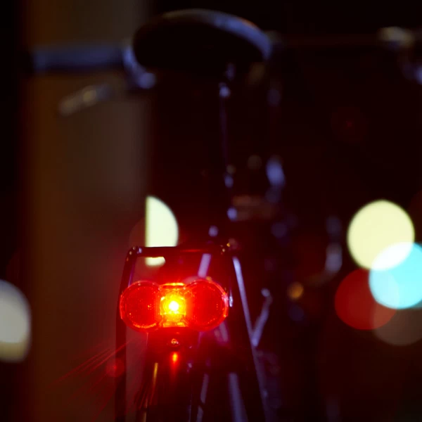 B&M Toplight Flat Elektrofahrrad Rücklicht - 329/5AL0211 - 329/8AL0211 4 B&M Toplight Flat Elektrofahrrad Rücklicht - 329/5AL0211 - 329/8AL0211 – Bild 2