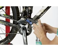 Motorex Easy Clean Ketten- Und Teilereiniger -Fahrradersatzteile mtorex easy clean ketten und teilreiniger im einsatz